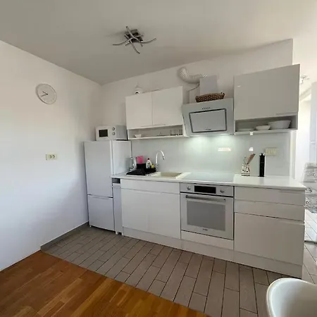 Apartment Old Town Rooftop With Huge Terrace & Parking *