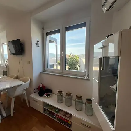 Old Town Rooftop With Huge Terrace & Parking