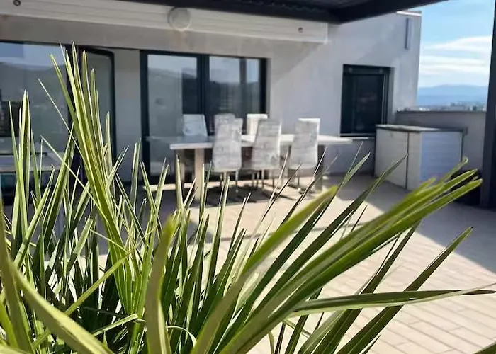 Old Town Rooftop With Huge Terrace & Parking * קופר