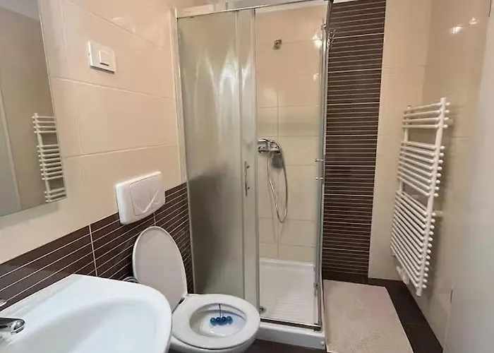 Old Town Rooftop With Huge Terrace & Parking דירה *